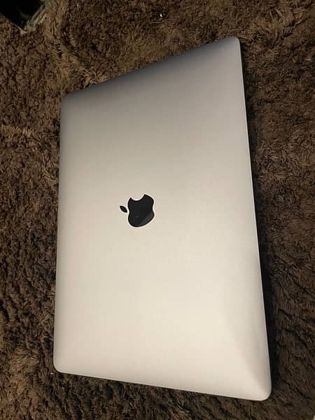 macbook air 2020 8/500 2