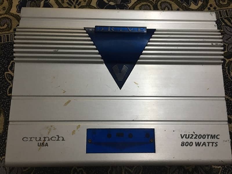 Crunch 800watts car Amp 1