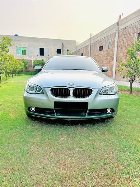 BMW 5 Series 2005 1