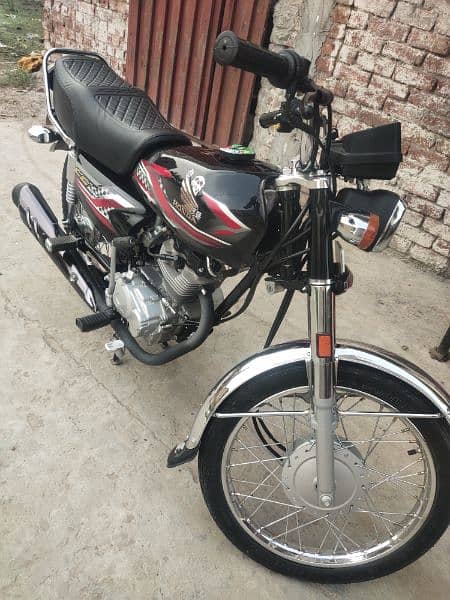 Honda CG 125 2024 lash candishan hi 1143. KM used only 4