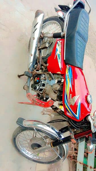 Honda 125 Red Color Total Genuine for sale in Faisalabad 3