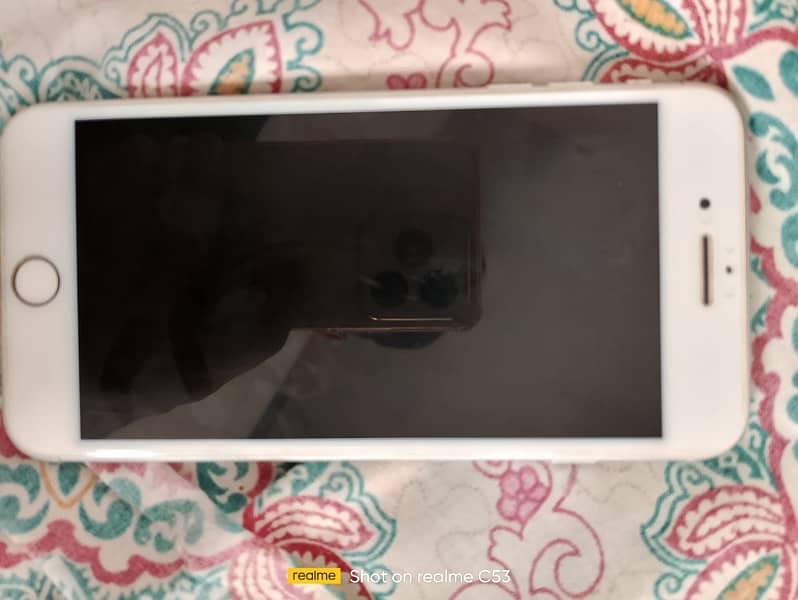 iphone 8 plus in good condition 64 GB 4