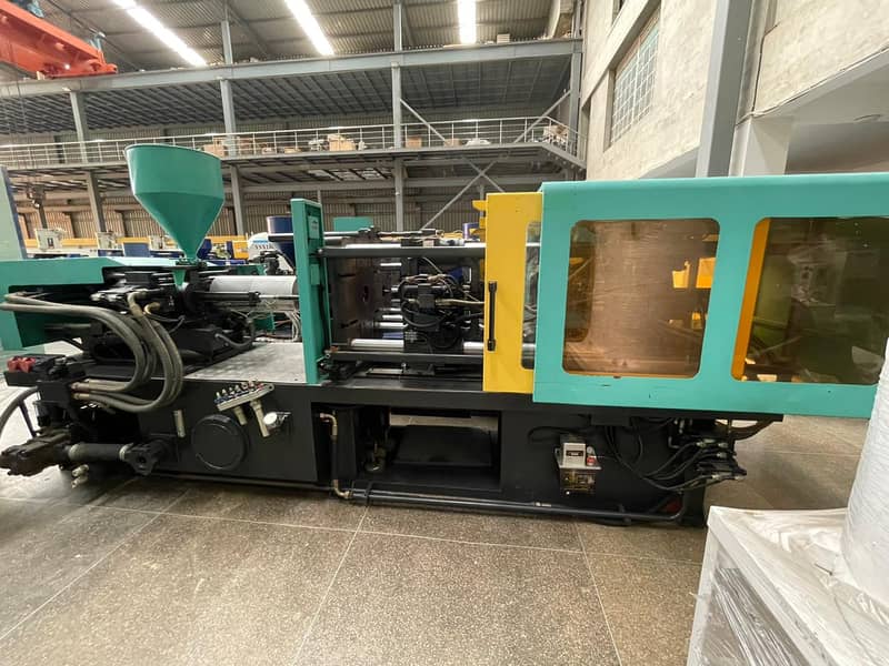 Used servo injection molding machines / Injection Molding Machine 2