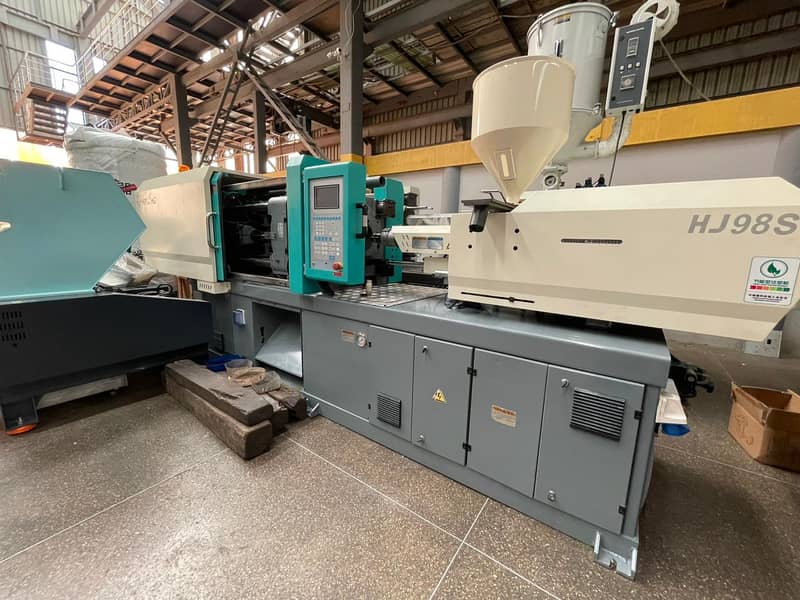 Injection Molding Machine /  Used servo injection molding machines 12