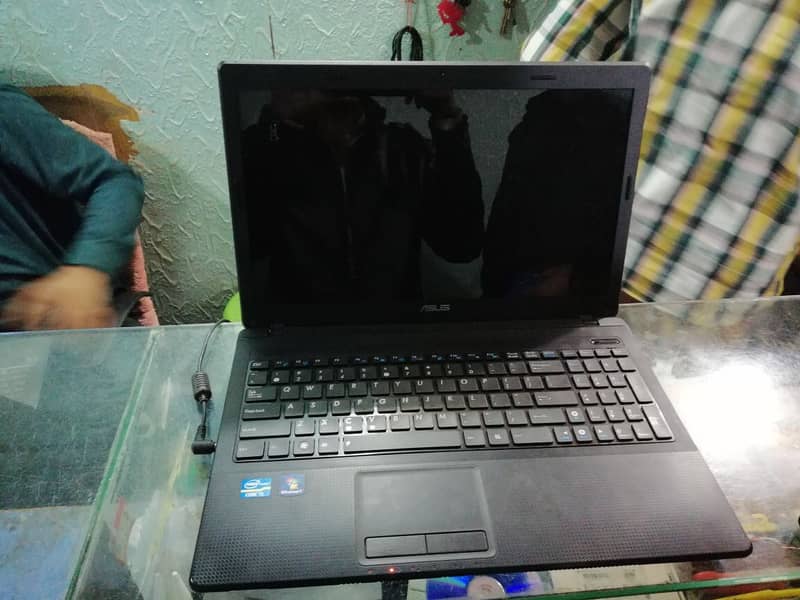 ASUS K54L Core i5 2nd Generation 1