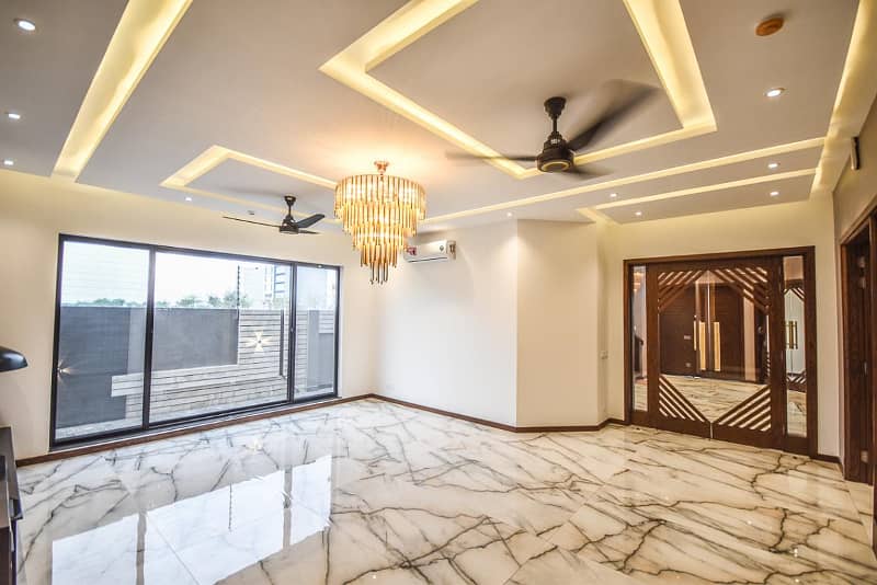 Mazhar Munir Design One Kanal Modern Bungalow Near Dolmen Mall Top Location 24