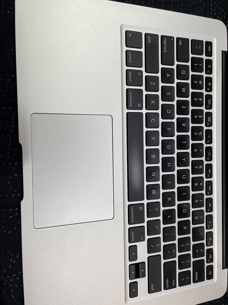 MacBook Air 0