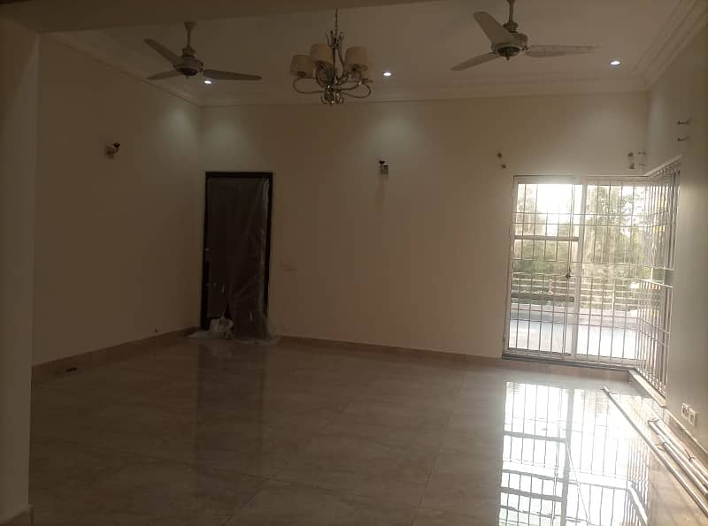 VERY BEAUTIFUL 10 MARLA UPPER PORTION AVAILABLE FOR RENT ONLY FOR COUPLE OR SHORT FAMILY 6