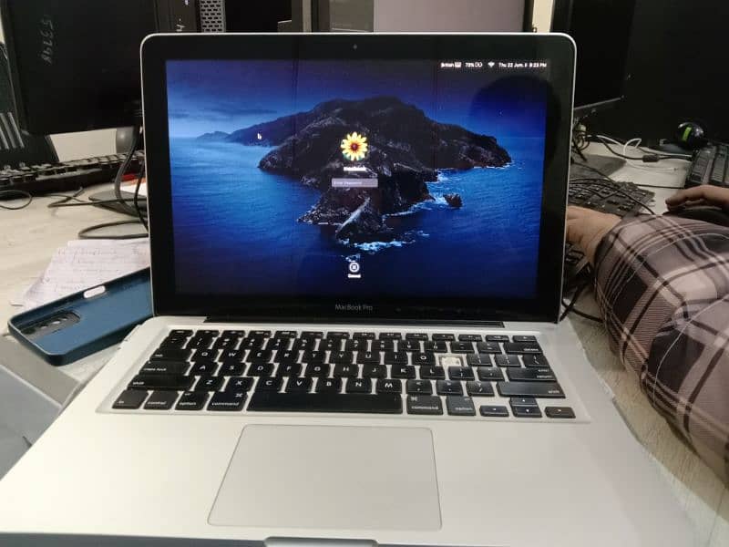 MACBOOK PRO 2012 (8/500) Classic Design with Reliable Performance 1