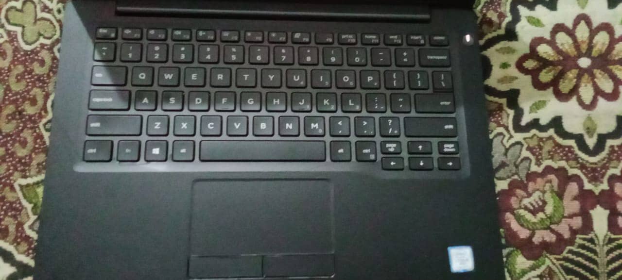 Dell Latitude 7400 5