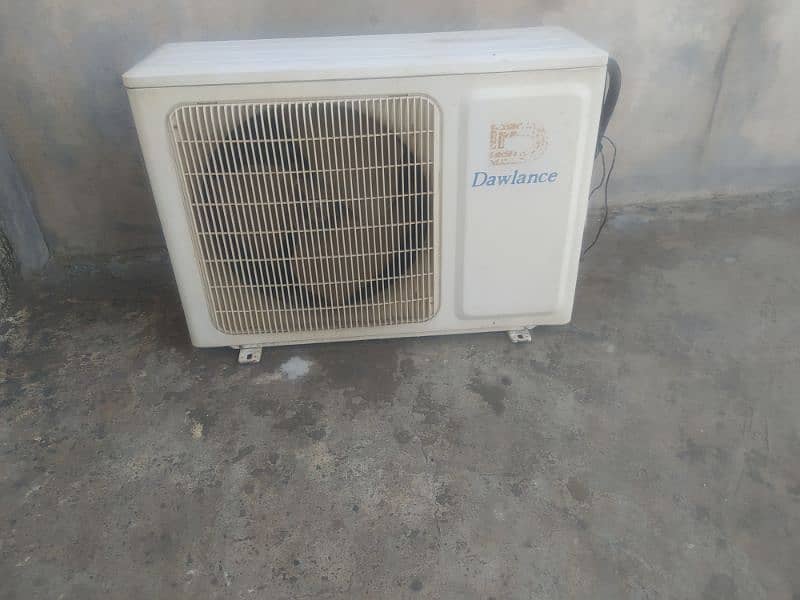 Dawlance Air Conditioner in used condition For Sale 1