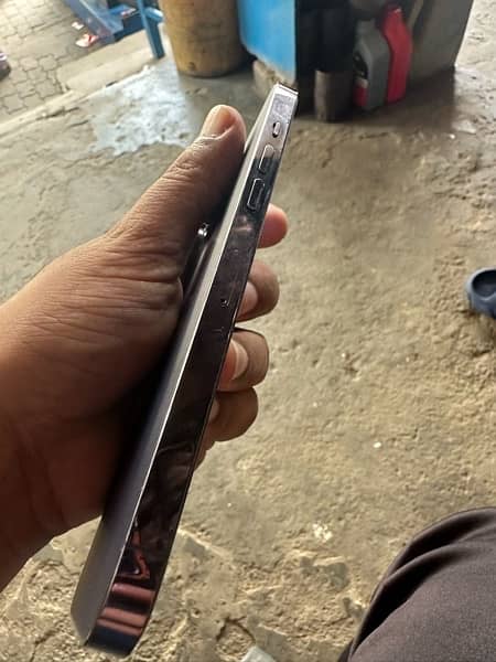 IPhone 14 Pro Max Non PTA Purple 3