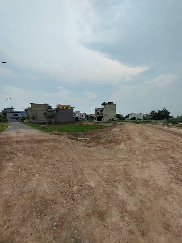 TULIP EXT INVESTAR RATE 5 MARLA HOT LOCATION RESIDENCIAL PLOT 0