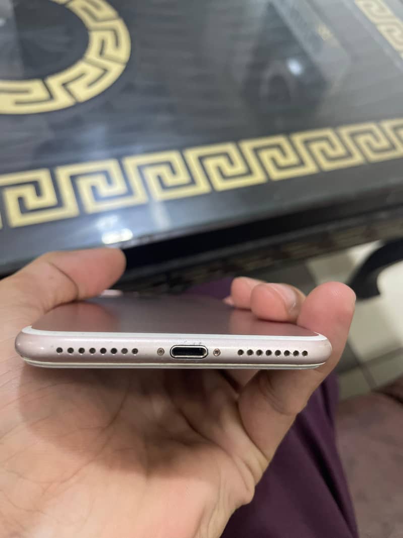 iPhone 7 Plus PTA Approved Clean Condition 3