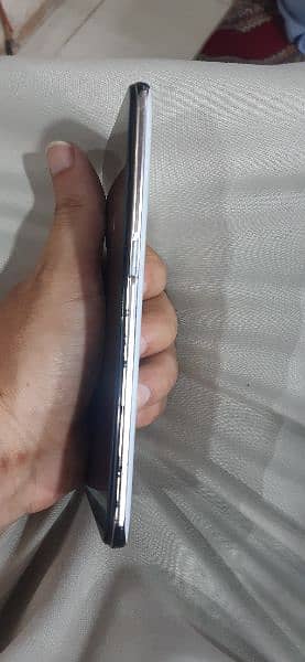 Oppo reno z 6/128 (screen kharab hy) 2