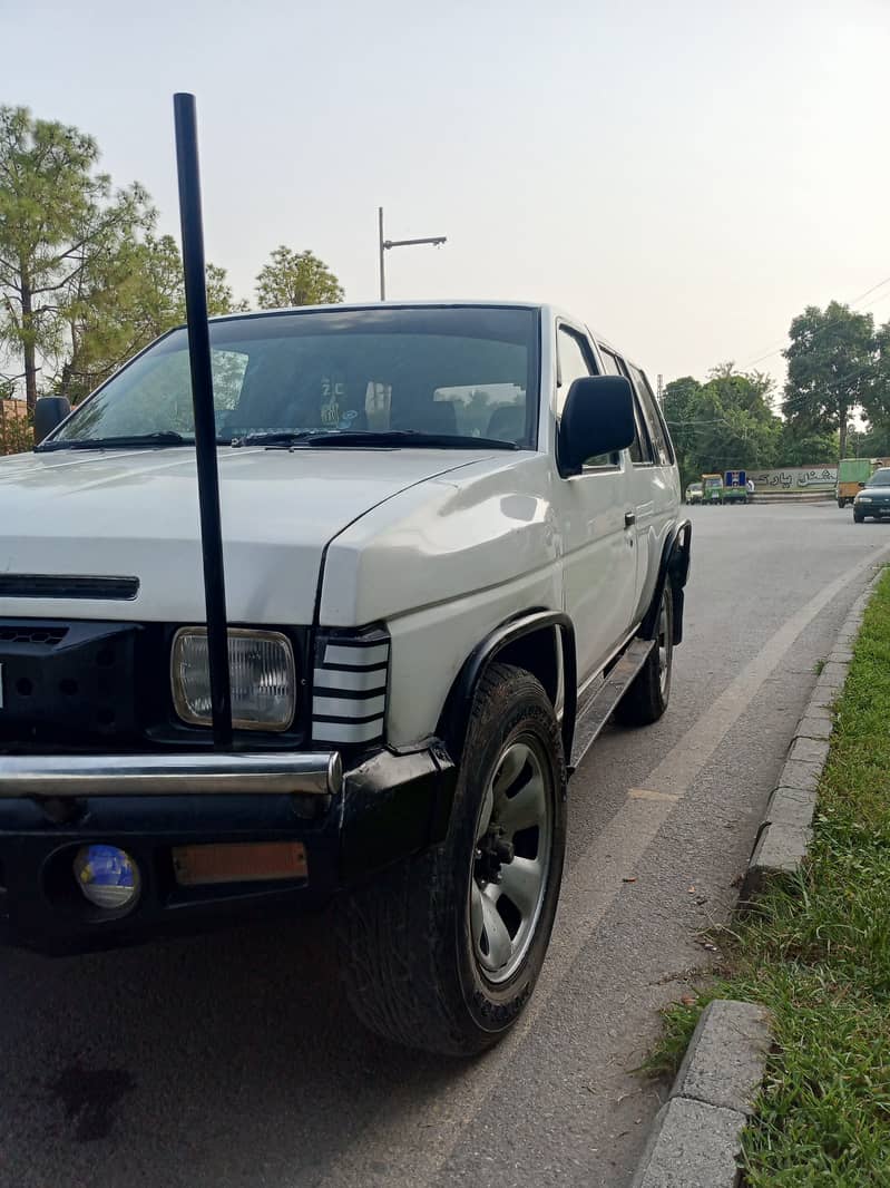 Nissan Patrol 1994 5