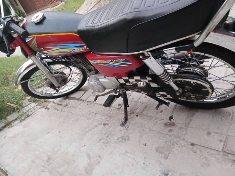 Am selling my 125 model 2018 0