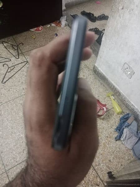 (Oppo F 17 )  (8/128 ) condition 10/ 8 charger dabba 3