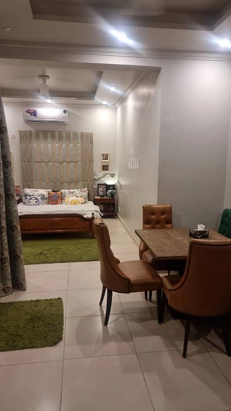 10 MARLA VERY BEAUTIFUL BUNGALOW WITH GREEN METER AVAILABLE FOR RENT 2