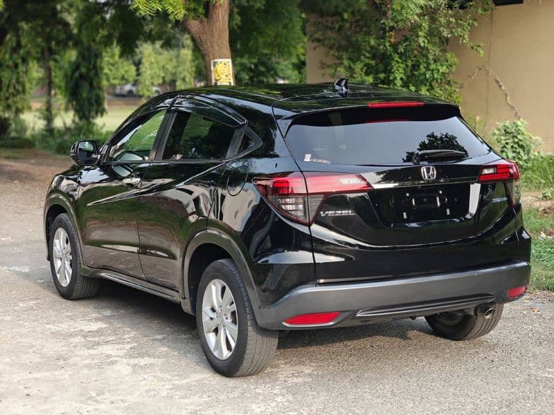 Honda Vezel 2019 x sensing 11