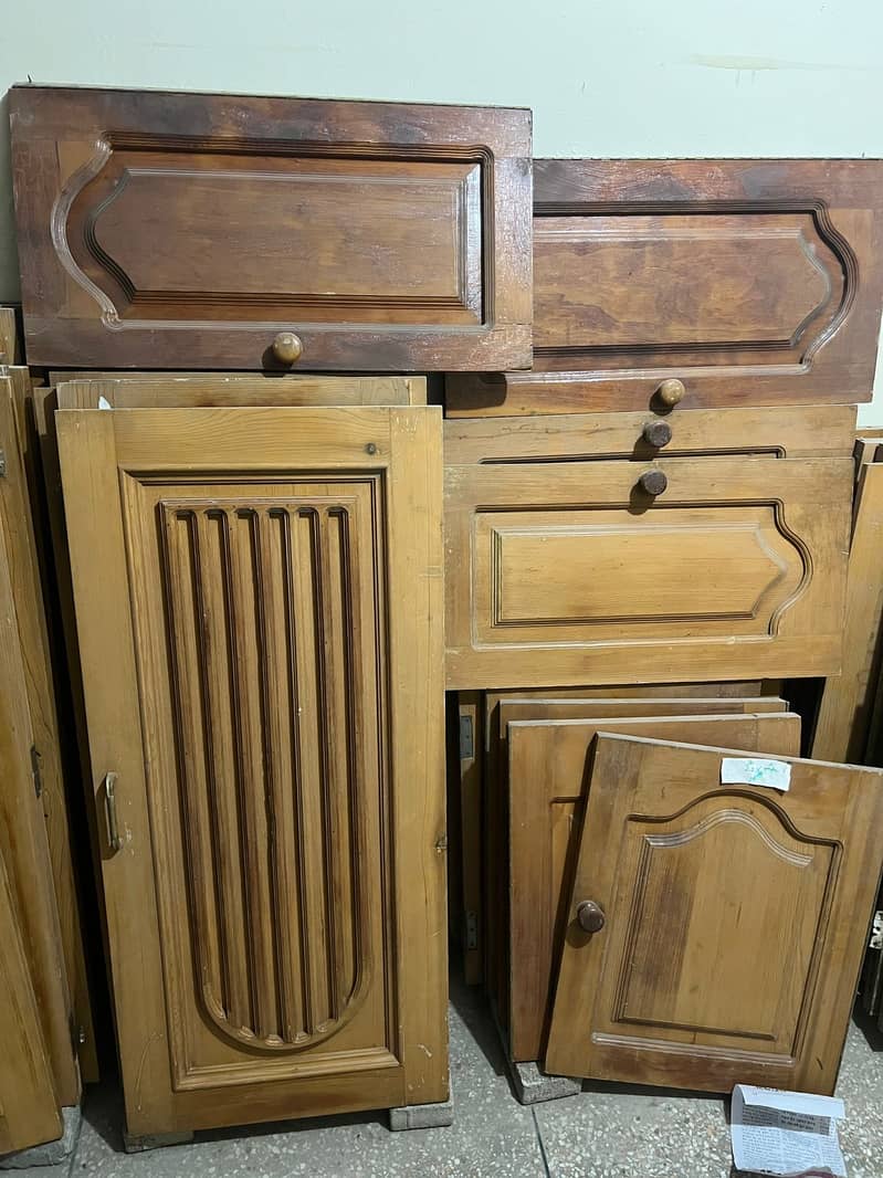 Original Diyar Closet Cabinets and Hard Board Doors for Sale 1