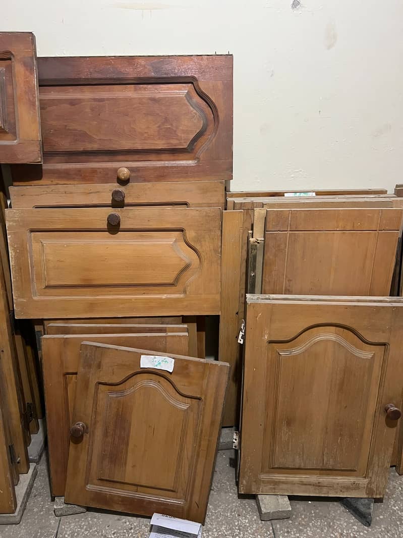 Original Diyar Closet Cabinets and Hard Board Doors for Sale 2