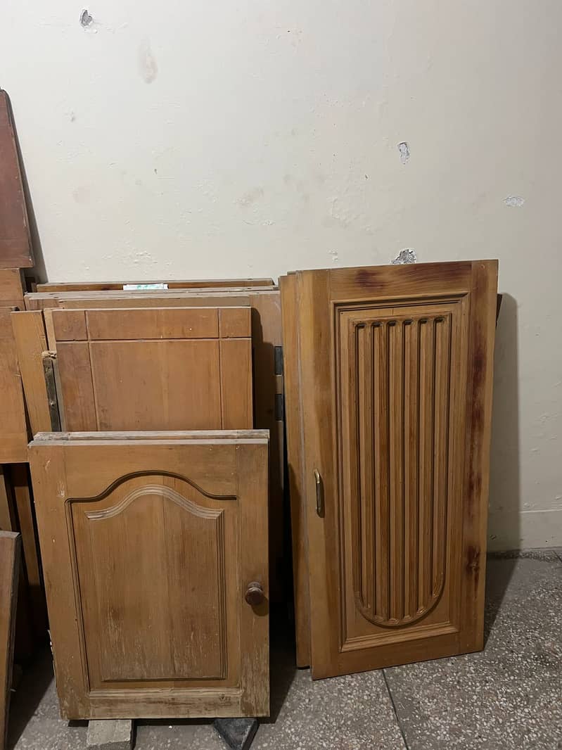 Original Diyar Closet Cabinets and Hard Board Doors for Sale 3