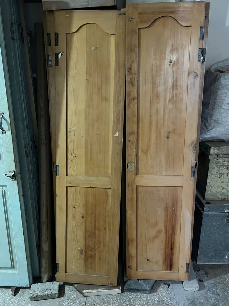 Original Diyar Closet Cabinets and Hard Board Doors for Sale 4