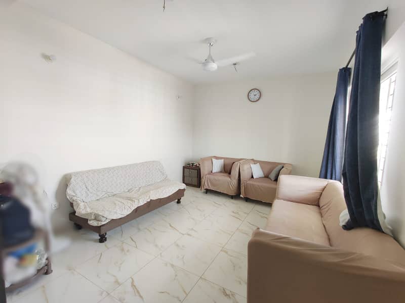 2 BED DD FLAT FOR SALE IN GULSHAN-E-IQBAL 13 D/3 3