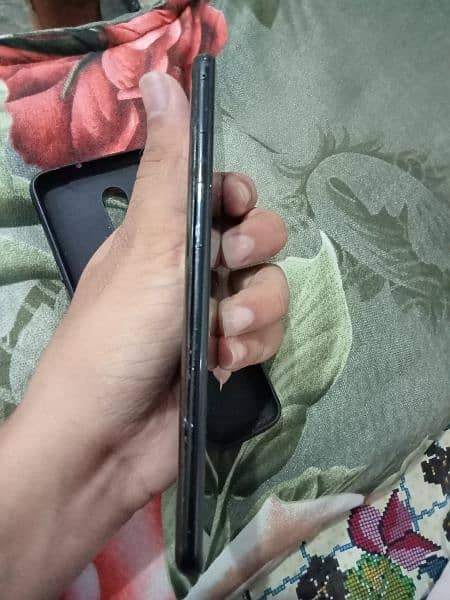 OnePlus 6T. Non PTA 8gb,128gb. 1