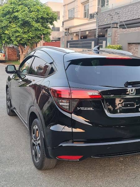 Honda Vezel 2019 z sensing 4.5 grade 7