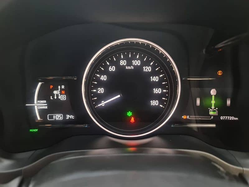 Honda Vezel 2019 z sensing 4.5 grade 18