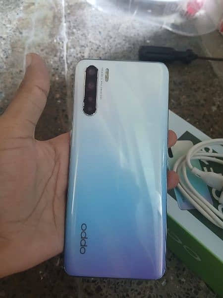 Oppo f15 (8/256) 2