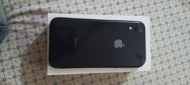 iphone XR 128 FU 6