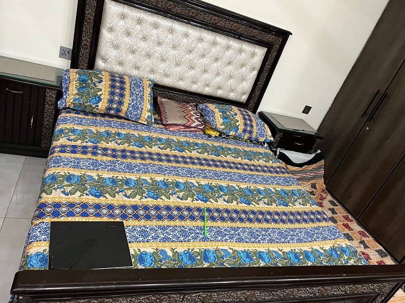 Complete bed set without metress 0