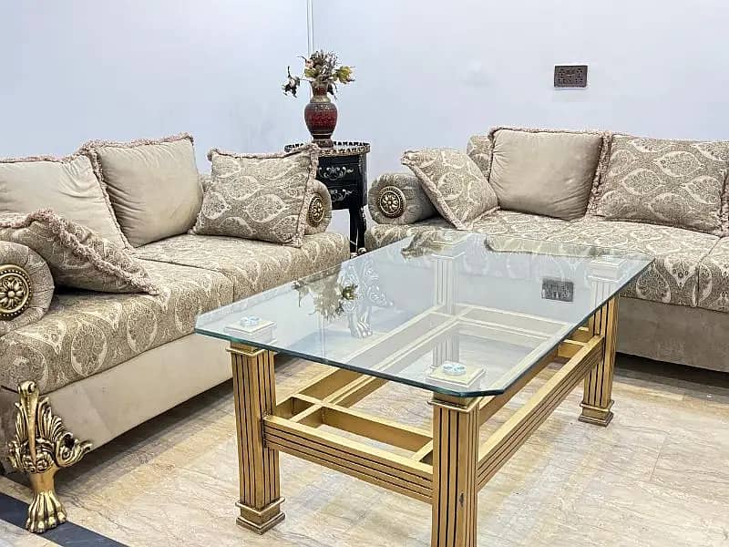 dining table/6 seater dining/glass on top/centre table/coffee table 4