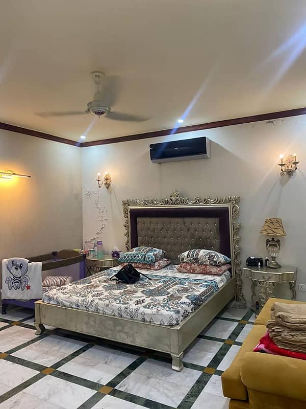 A beautiful and luxuries house for sale in DHA phase 4, AA block 5