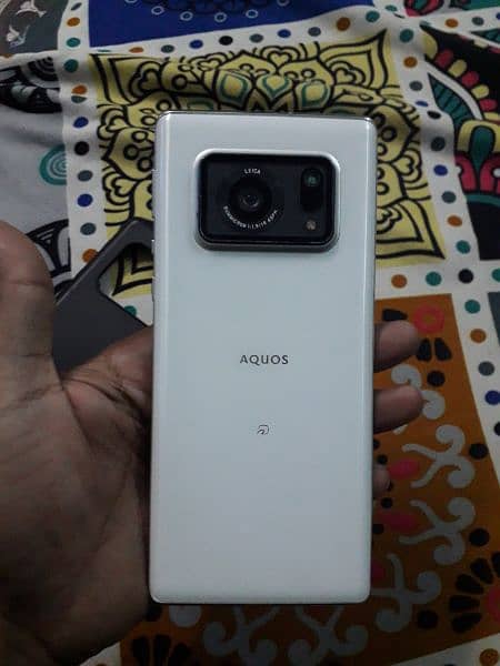 aquos r6 0