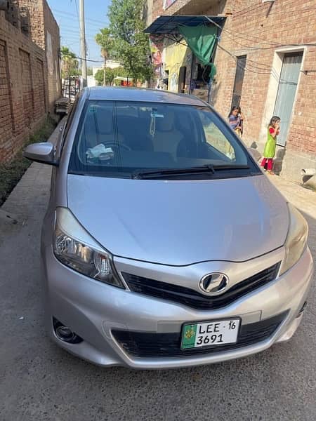 Toyota Vitz 2013 1