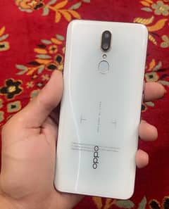 oppo f11 8/256 WHITE GOLD