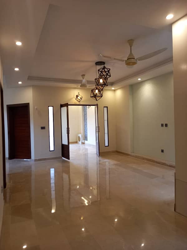 10 Marla Beautiful Double Unit House Available For Rent 17