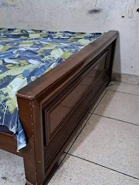 wooden furniture 10/9 condition 1