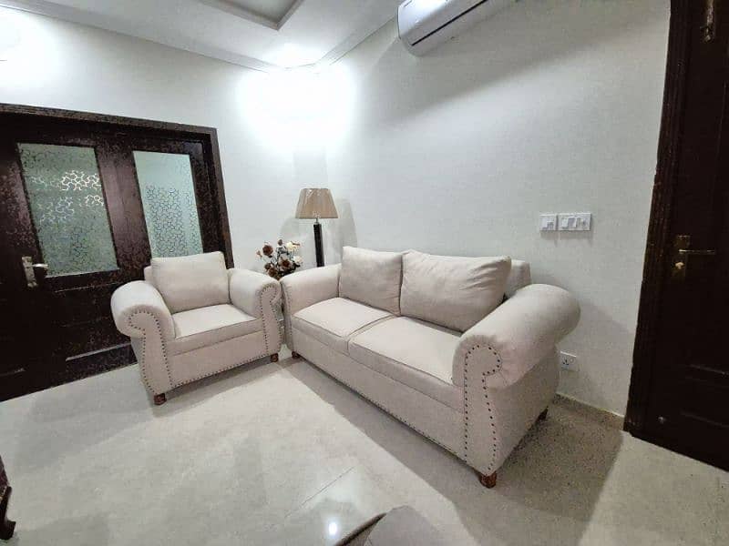 Sofa Set / 5 Seater Sofa Set / Elegant Sofa Set for sale 2