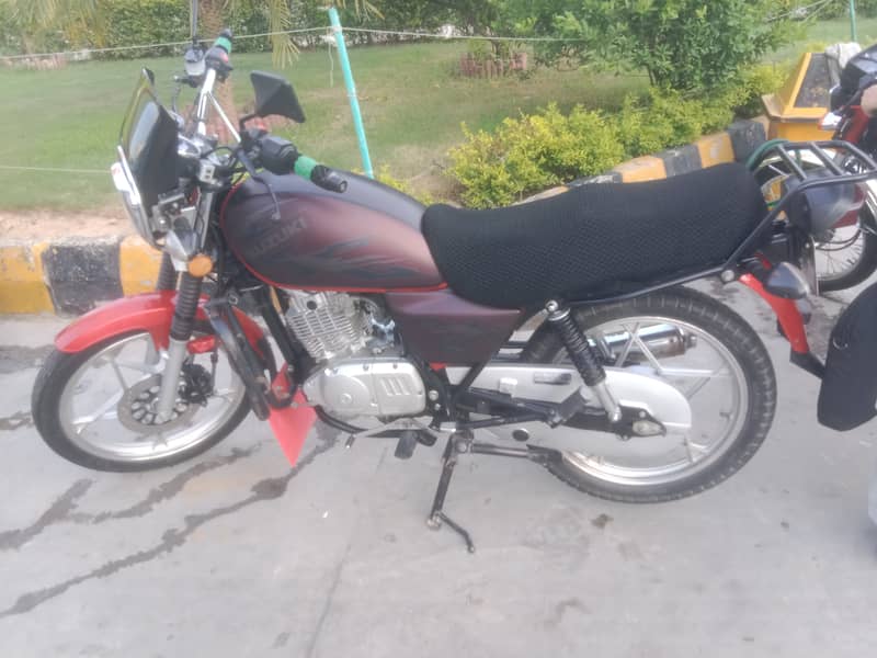 Suzuki Gs150 se 4