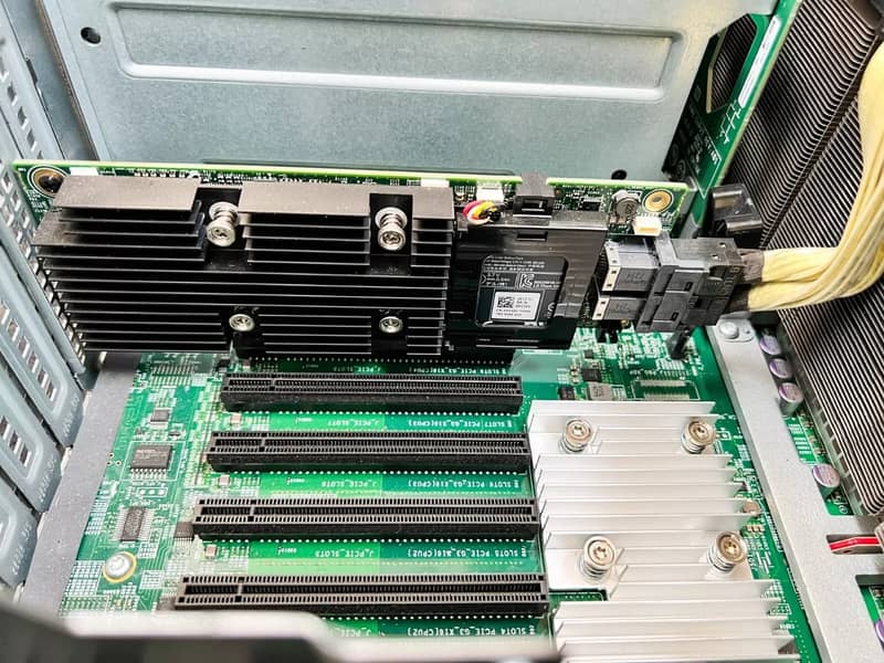 Dell Poweredge R930 Xeon E7-8890 V4 Server SAS ECC RDIMM DL-580 6