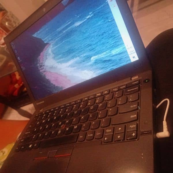 Lenovo Think pad x250 laptop for sale with charger 0