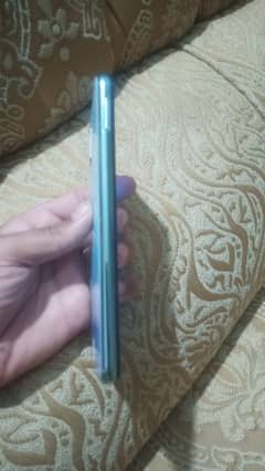 vivo y17 ram8  256 Gb