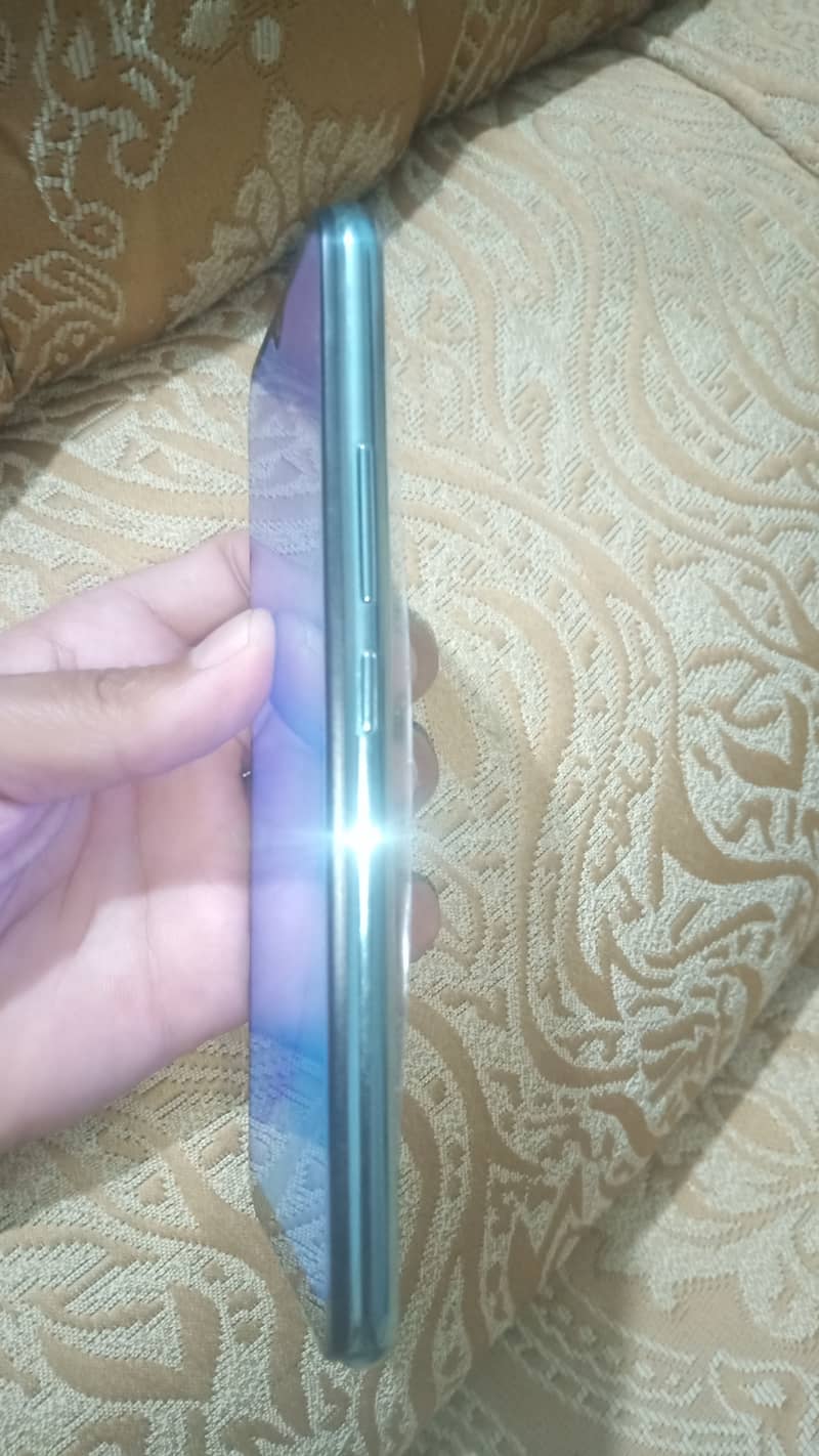 vivo y17 ram8  256 Gb 2