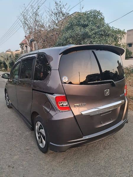 Honda Freed 2016 8