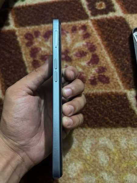 OPPO mobile is in good condition 3